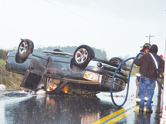 Smithville Hwy wreckGOOD.jpg