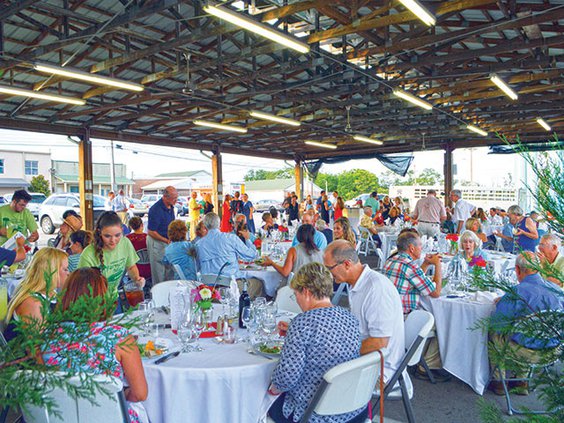 Farmers Market dinner crowd 2.jpg