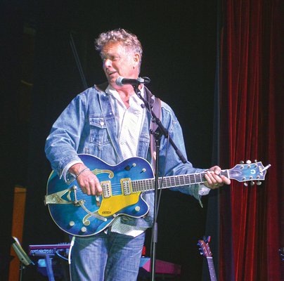 Bo Duke on stage 2.jpg