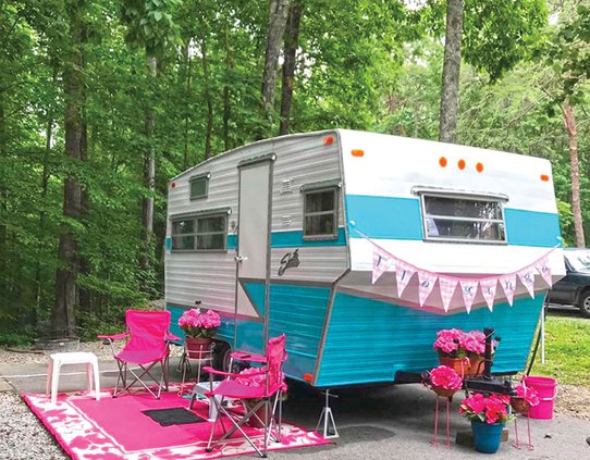 Vintage trailers at Park2.jpg