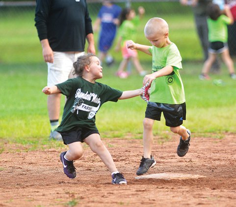 Morrison T-ball, play at 2B.jpg