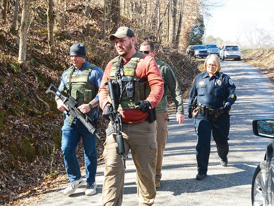 Chase - Officers with guns.jpg