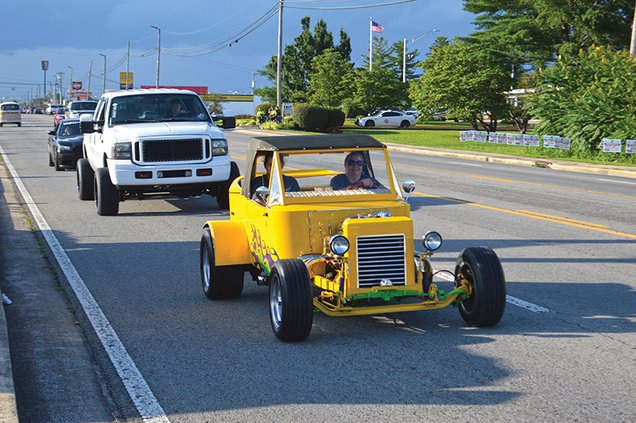 Back to The Strip - Yellow car.jpg