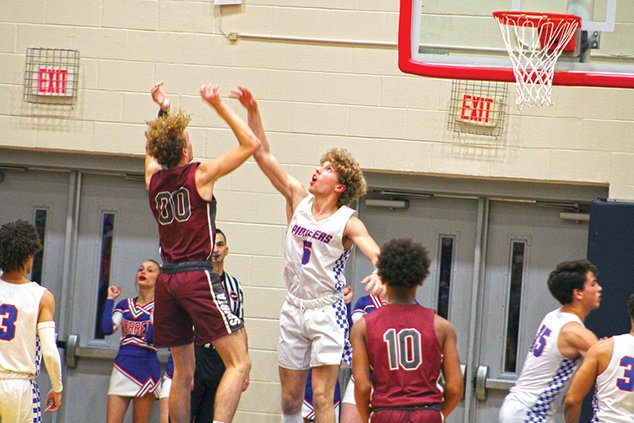 Pioneer Basketball 4.jpg