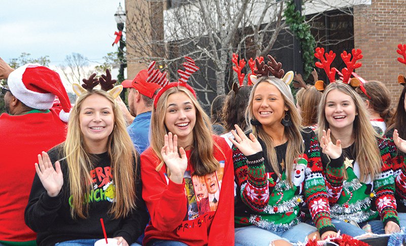 Mcminnville 2022 Christmas Parade Route Christmas Parade Spreads Cheer Across Town - Southern Standard