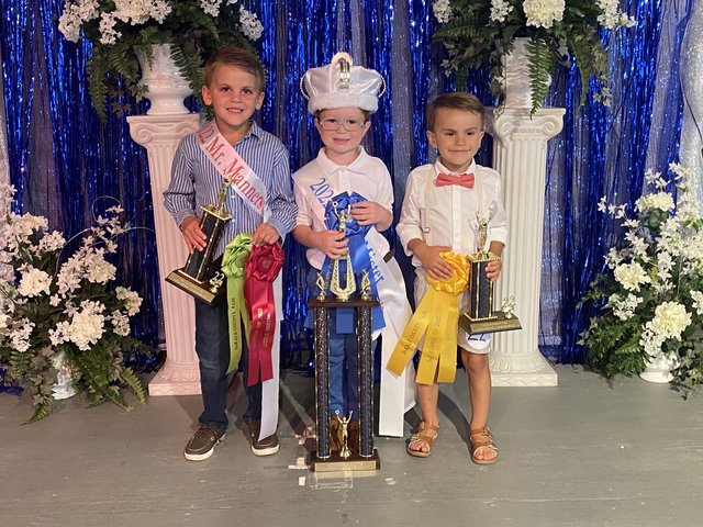 Keaton Sawyer Hale and Kendyl Reign Atnip were crowned Smithville Review